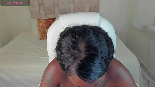 Ananya Kay01 online show from November 12, 2025, 3:54 am