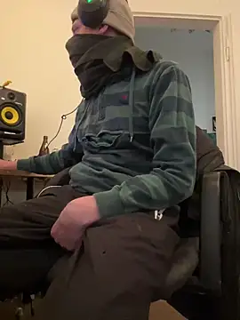 Snapshot of Bozspencer chatting on February 16, 2025, 1:16 pm Bozspencer online show from February 16, 2025, 1:16 pm