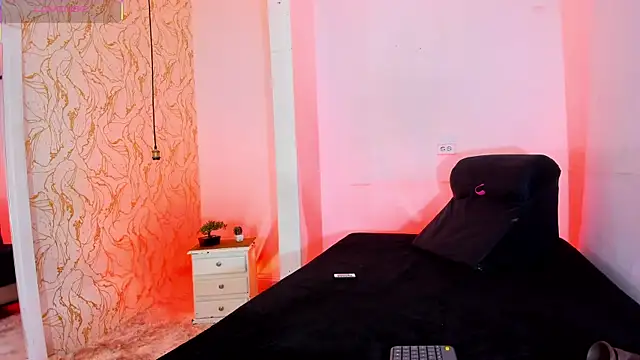 NATALIE PARKERR online show from October 24, 2025, 12:26 pm