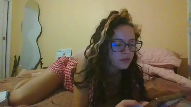 frikigyal online show from January 17, 2025, 2:08 am