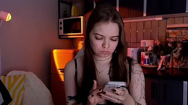 doll lol  online show from February 26, 2026, 5:24 pm