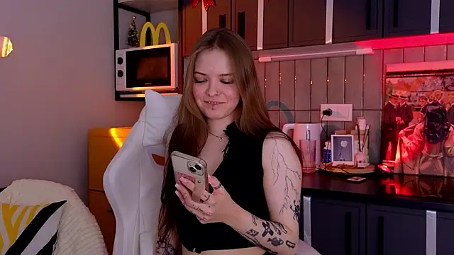 doll lol  online show from January 18, 2026, 12:03 am