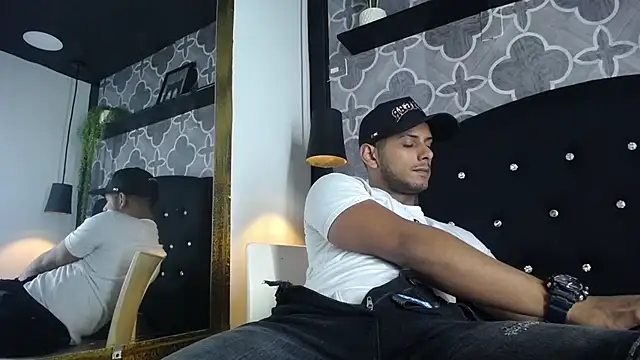 Snapshot of Chris_Dick23 chatting on July 5, 2026, 3:55 am Chris Dick23 online show from July 5, 2026, 3:55 am