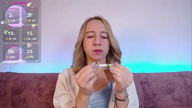 Miiaa doll online show from November 12, 2025, 2:59 am