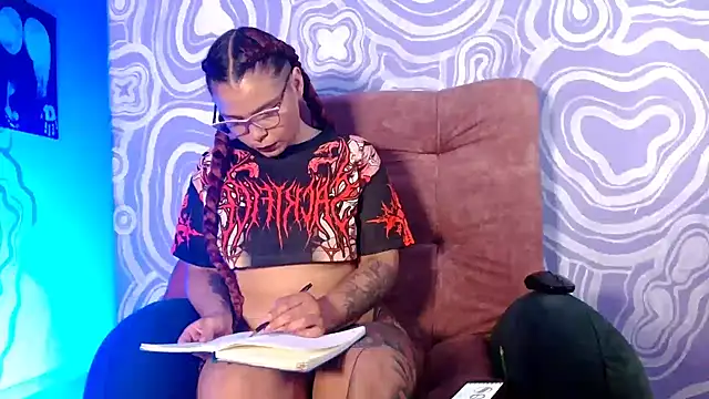 420viol3ta  online show from March 18, 2026, 11:05 pm