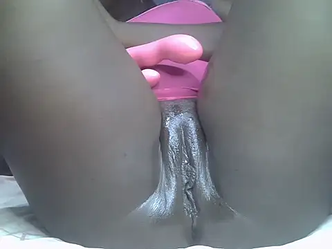 Snapshot of Liza331 chatting on February 11, 2026, 5:46 pm Liza331 online show from February 11, 2026, 5:46 pm