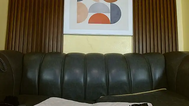 Nicole Ramires online show from February 9, 2026, 5:22 pm