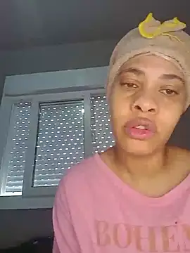 Snapshot of Su_Duarte_1 chatting on February 26, 2026, 7:03 pm Su Duarte 1 online show from February 26, 2026, 7:03 pm