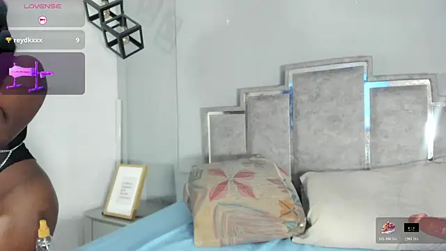 GabyyJones online show from January 10, 2026, 11:49 am