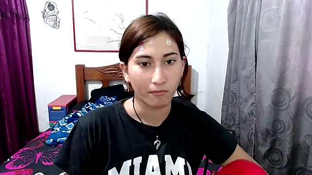 LadyMilk003 online show from October 20, 2025, 5:24 pm