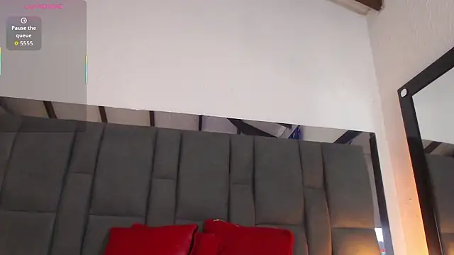 SELENA BIGBOOBS online show from February 10, 2026, 1:43 pm