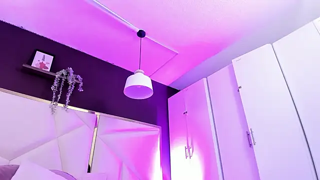 April bowie online show from March 21, 2026, 11:36 am