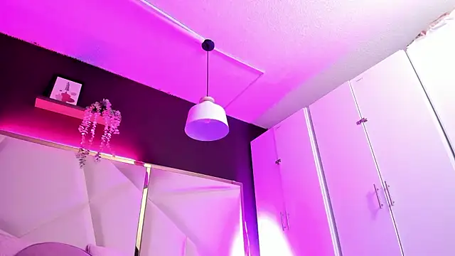 April bowie online show from March 14, 2026, 11:38 am