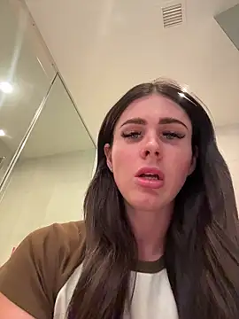 Snapshot of aus_queen chatting on February 21, 2026, 1:29 am aus queen online show from February 21, 2026, 1:29 am