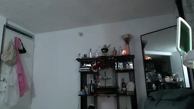 Hellen dumont online show from January 11, 2026, 1:01 am