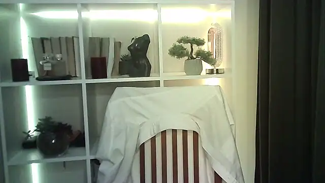 X Alisa online show from November 10, 2025, 7:19 pm