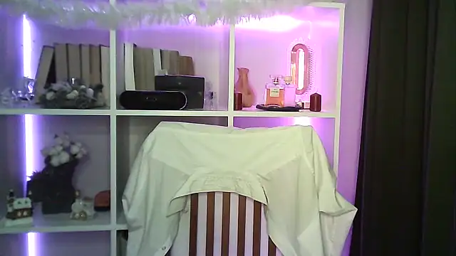 X Alisa online show from December 22, 2025, 7:36 pm