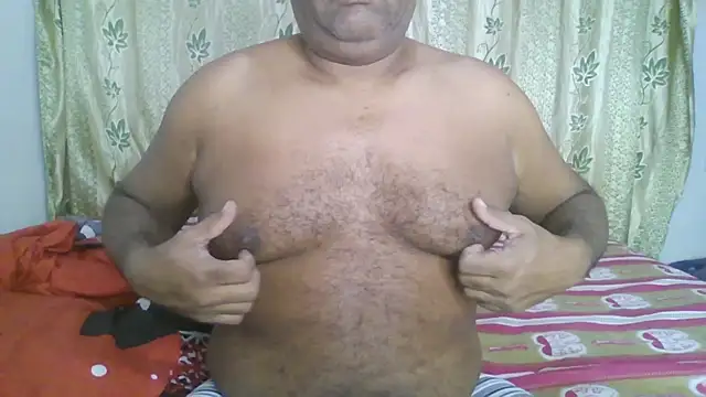 Snapshot of Beargryzzly chatting on January 9, 2025, 1:13 pm Beargryzzly online show from January 9, 2025, 1:13 pm