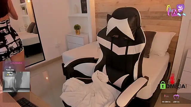 Snapshot of candy_summer28 chatting on February 18, 2026, 7:32 pm candy summer28 online show from February 18, 2026, 7:32 pm