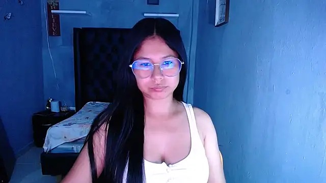 Letty Plugxo online show from February 12, 2026, 1:55 pm