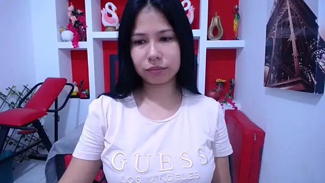 Letty Plugxo online show from October 18, 2025, 12:40 pm