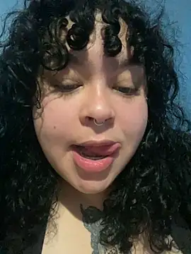 Kimberliprivv online show from May 14, 2026, 5:21 pm