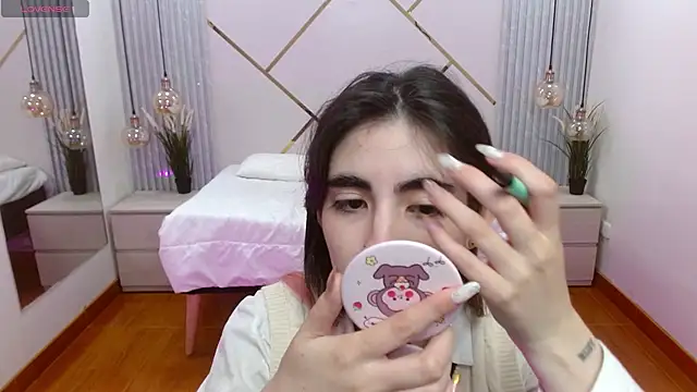 Snapshot of LenaRoses chatting on September 17, 2025, 7:49 pm LenaRoses online show from September 17, 2025, 7:49 pm