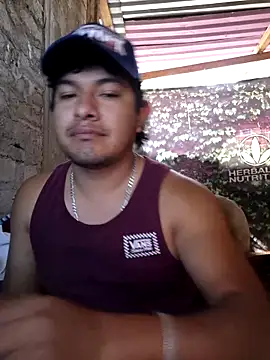 GusssHOT online show from April 9, 2026, 3:18 pm