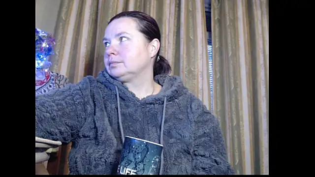 Snapshot of amorelara chatting on October 1, 2025, 4:39 am amorelara online show from October 1, 2025, 4:39 am