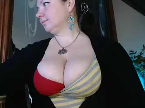 Snapshot of amorelara chatting on February 23, 2025, 6:38 am amorelara online show from February 23, 2025, 6:38 am