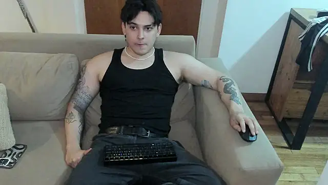 Snapshot of Markuss_b chatting on February 2, 2025, 2:48 am Markuss b online show from February 2, 2025, 2:48 am