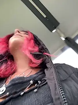 RiriRoseey online show from November 14, 2025, 8:51 am