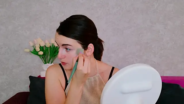 Miss Arwen online show from September 19, 2025, 2:59 am