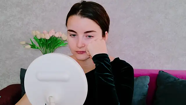 Miss Arwen online show from October 6, 2025, 3:51 am