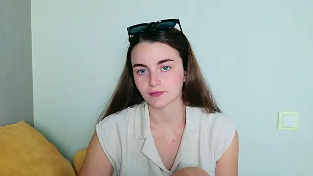 Miss Arwen online show from July 20, 2026, 4:42 pm