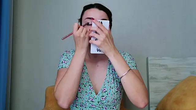 Miss Arwen online show from June 4, 2026, 9:58 am