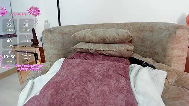 quimeralady online show from April 9, 2026, 6:19 am