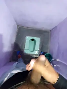 studboy1111 online show from November 29, 2025, 8:31 pm