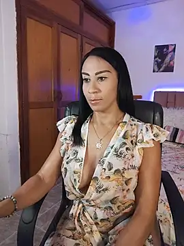 Snapshot of charlotte_bayron02 chatting on July 2, 2026, 1:06 am charlotte bayron02 online show from July 2, 2026, 1:06 am