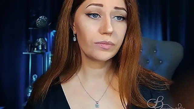 MissBeverlyMills online show from April 12, 2026, 5:33 am