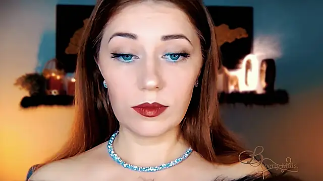 MissBeverlyMills online show from November 13, 2025, 2:59 am