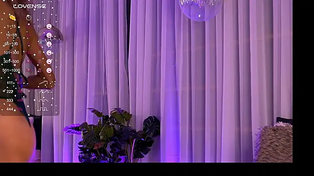 CynthiaWest online show from September 29, 2025, 3:13 am