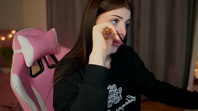 Snapshot of Lala_Land_ chatting on February 1, 2025, 7:55 pm Lala Land  online show from February 1, 2025, 7:55 pm