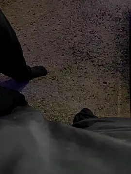 Bjuiced online show from November 4, 2025, 2:37 am