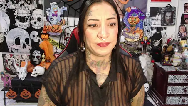Snapshot of Rollyderolandia666 chatting on October 16, 2025, 10:40 pm Rollyderolandia666 online show from October 16, 2025, 10:40 pm