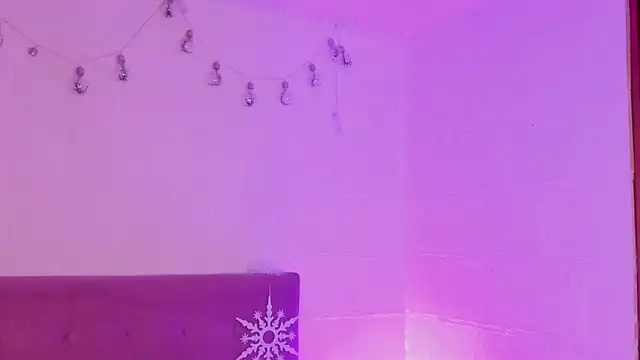 Snapshot of v1cky_ chatting on December 20, 2025, 10:45 pm v1cky online show from December 20, 2025, 10:45 pm