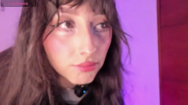 Snapshot of v1cky_ chatting on February 15, 2026, 12:00 am v1cky online show from February 15, 2026, 12:00 am