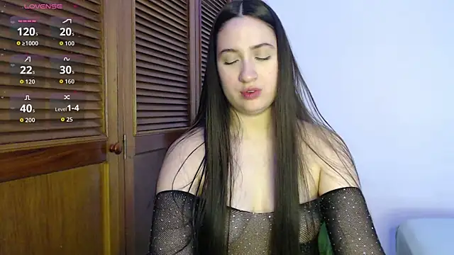 sofiaduque 26 online show from September 29, 2025, 7:41 pm