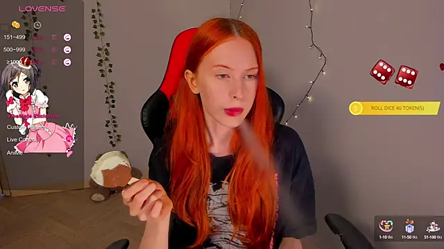 Snapshot of FruttiTatti chatting on September 16, 2025, 12:06 pm FruttiTatti online show from September 16, 2025, 12:06 pm