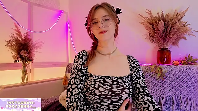 JennyDilly online show from November 15, 2025, 8:24 pm